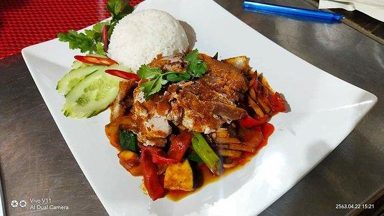 Tuk Tuk Bar / Lounge